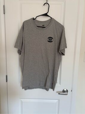 Levi's Grey Short Sleeve Crew T-Shirt with Small Chest Logo